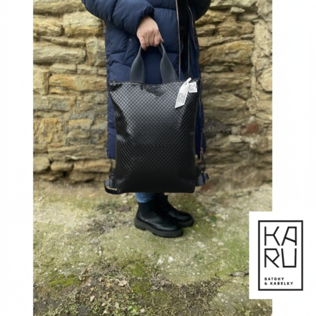 Batoh - Černá kostka